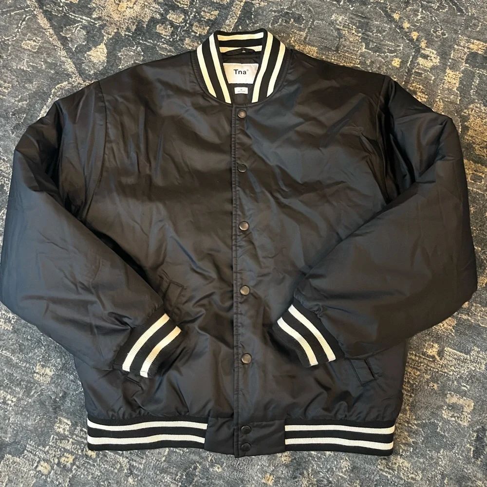 Aritzia TNA Womens Medium Bomber Stadium Jacket Black Satin Varsity Y2K - Picture 6 of 10